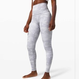 Lululemon Wunder Under Super High Rise Tight Luxtreme 28" Womens 6 Camo Wicking